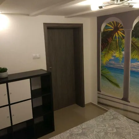 Apartment City Bb90 *